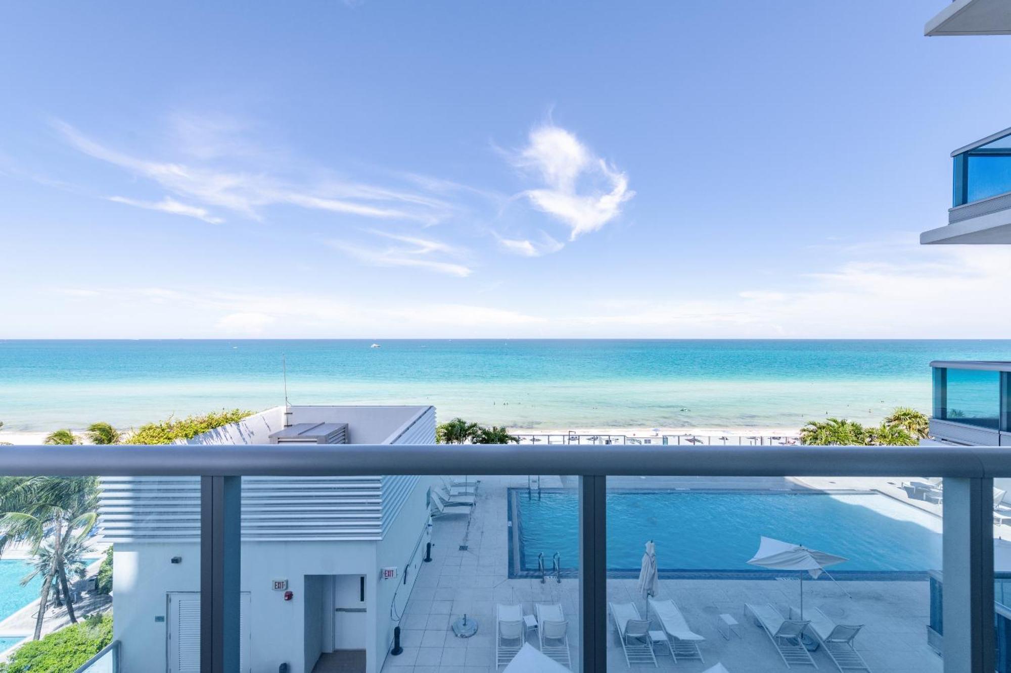 Bluebird Suites Monte Carlo 迈阿密海滩 客房 照片